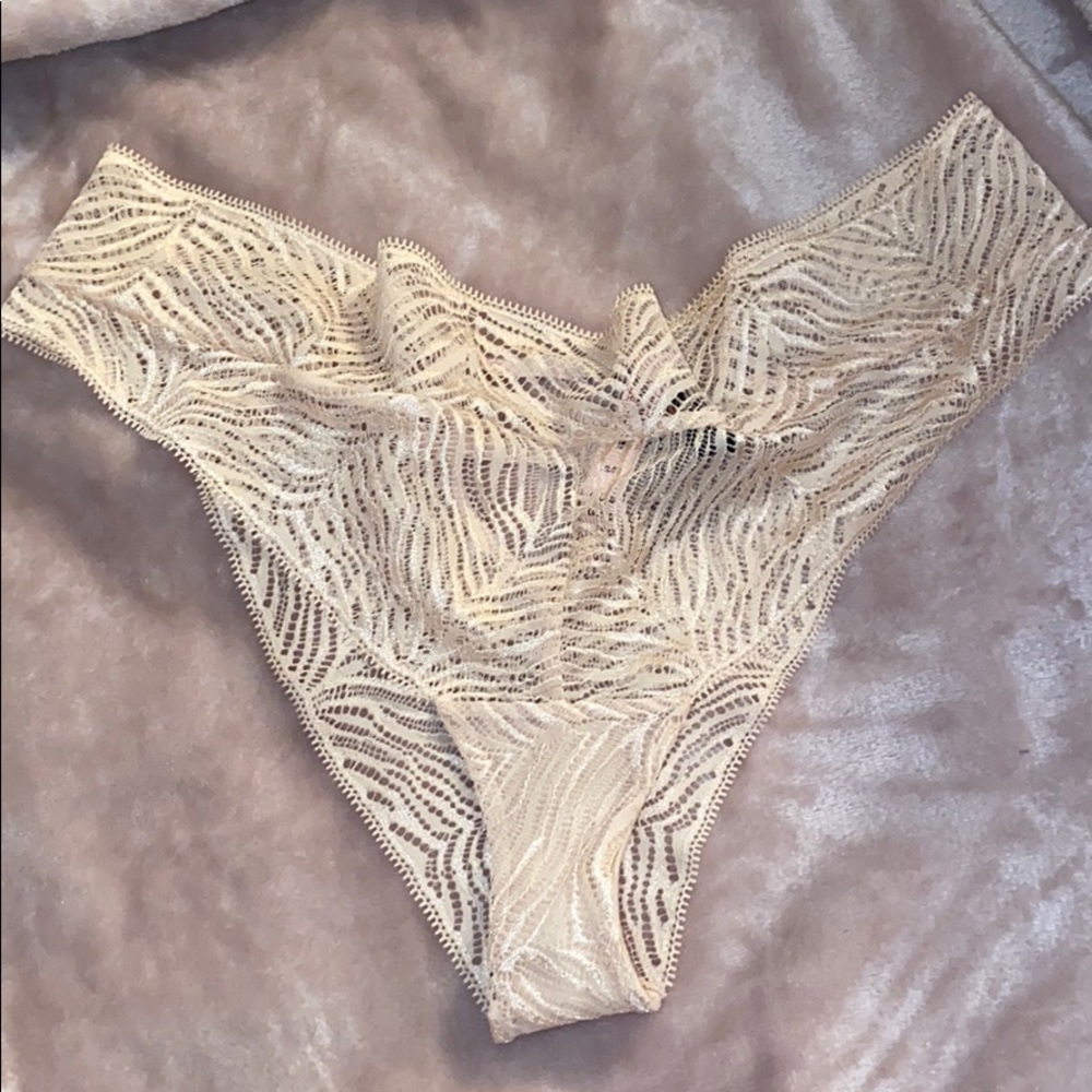 NWT Victoria’s Secret Lacy Nude Tanga Sz XL
